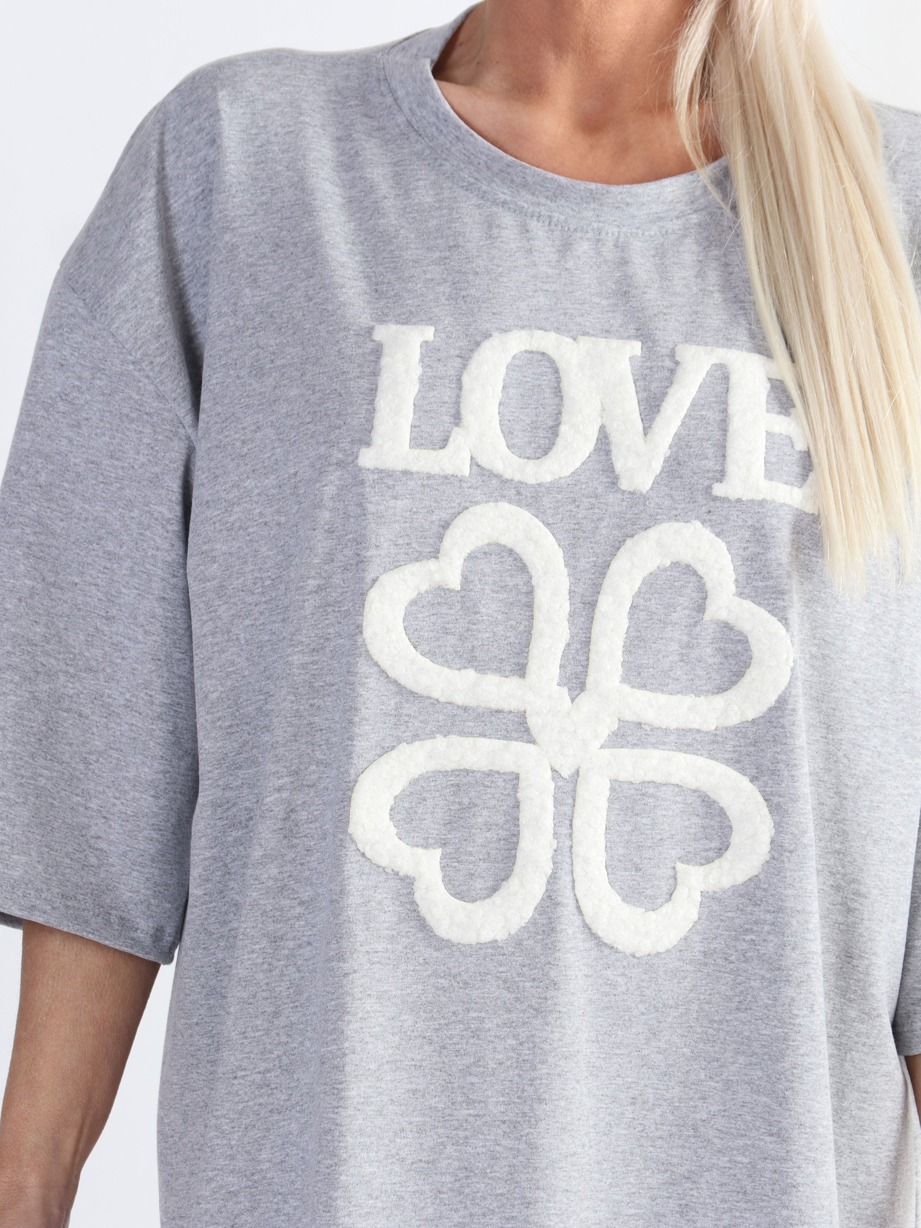 Love - Plus size t-shirtkjole i bomuld med skrift og hjerter